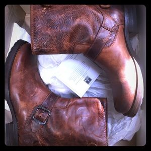 Frye Veronica back zip short boots